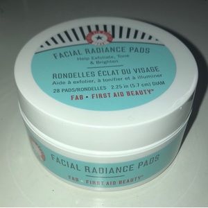 First Aid Beauty Facial Radiance Pads